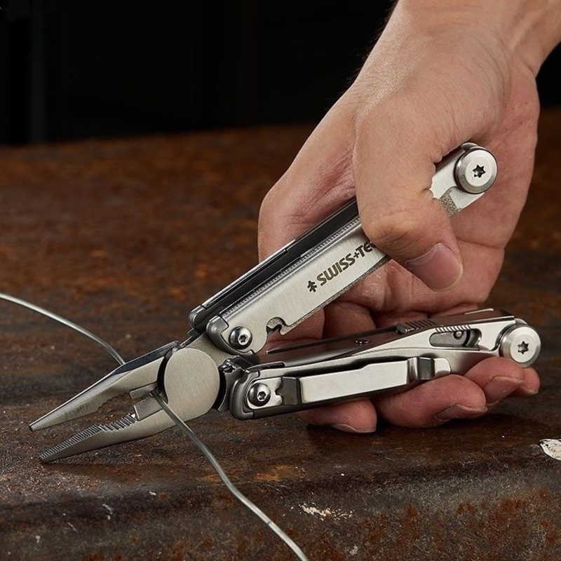 Hunting Camp Outdoor Supplies - SWISS TECH 18-in-1 Multitool Klappzange Campingzubehör